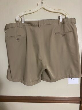 Haggar Men's Hybrid Shorts Khaki Tan Cool 18 Pro